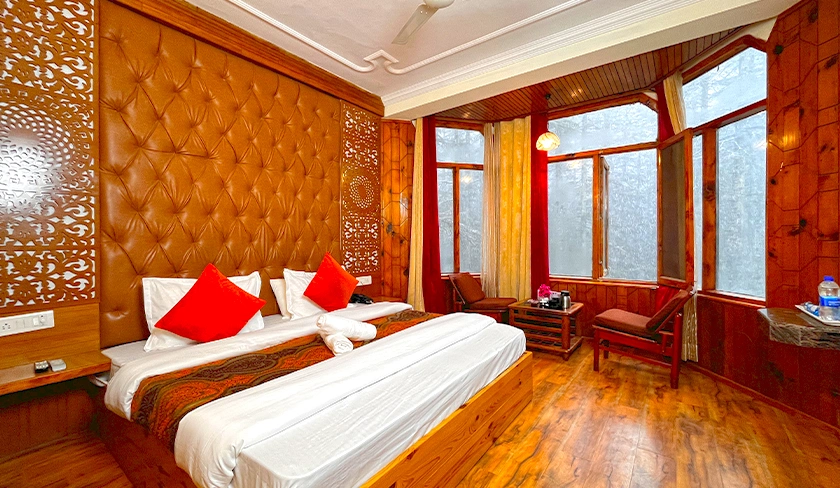 Deluxe Room 4